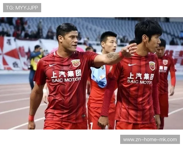 上港闯入亚冠强势表现，球迷热议晋级潜力